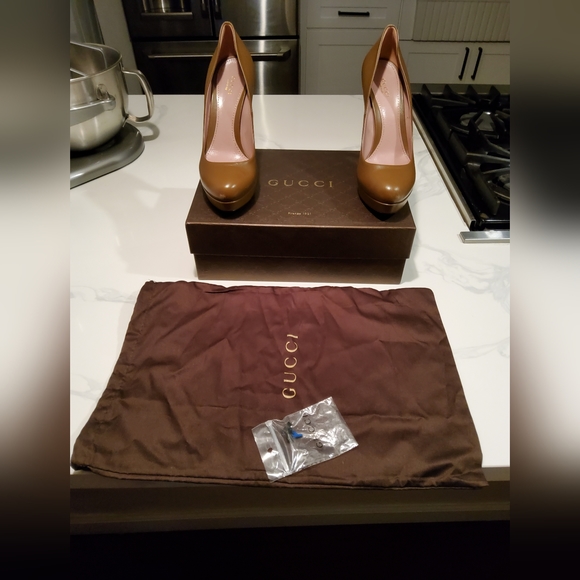 GUCCI  Nappa Charlotte Round Toe Leather Brown Pumps Heels Size 39 Made in Italy - Picture 2 of 8